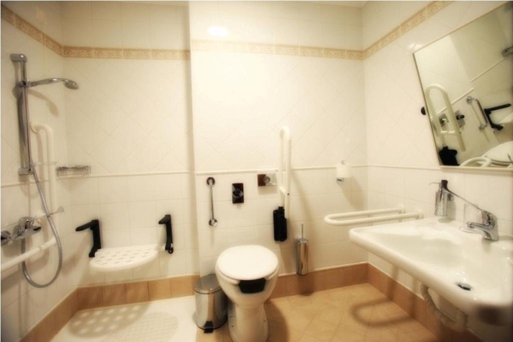 Afkos Grammos Boutique Hotel Resort Nestórion Quarto foto